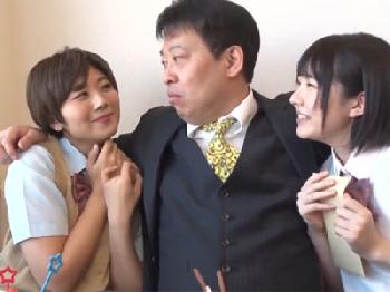 童顔の美少女女子校生二人に囲まれてのプレイで耐えきれずに精液女性器内射精