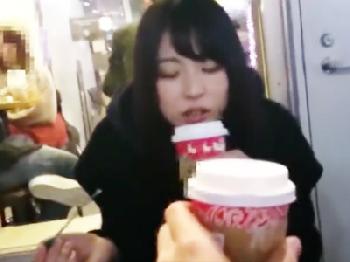 熱々なはずだったキュート彼女が他人の子宮へ直接ぶっかけ射精に恍惚イキする‥