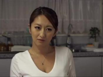 介護してたらムラっと興奮くる変態巨乳人妻に襲いかかる肉棒の数々!!