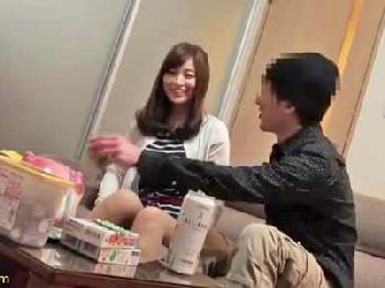 合コンで知り合った巨乳お姉さんをお持ち帰りして性行為に持ち込んだ様子を盗撮