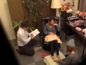 イケイケギャルに媚薬を持って…昇天アクメきわどいマッサージ