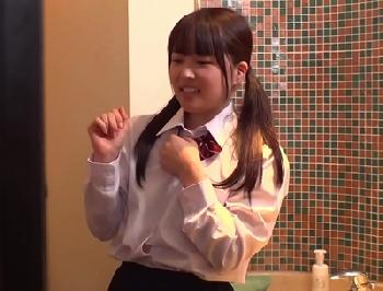 激烈キュートな眼鏡女子校生が初体験のパパ活!?気持ち悪い中年男に買われながらも一心不乱に奉仕する真面目女子