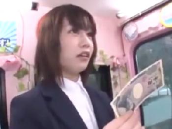 謝礼に惑わされてバイブ初体験する美少女性会社員の美尻に精液ぶっかけ