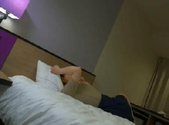 素人人妻をビジネスホテルに連れ込んでガチ盗撮→カメラアングルが生々しいリアル浮気SEX