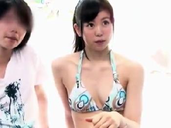 黒髪ポニーテールで清楚な水着美女がマッサージ師にペニス挿入され寝取られセックス