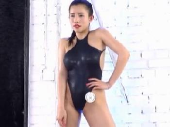 自慢のケツを自分で持ち上げ巨根を女性器の最奥へ打ち込み子宮で精液を受け止めるエロRQ