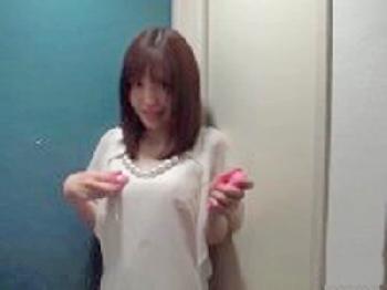 とても綺麗なセレブ若妻が現実離れした種付け乱交を楽しむ!!