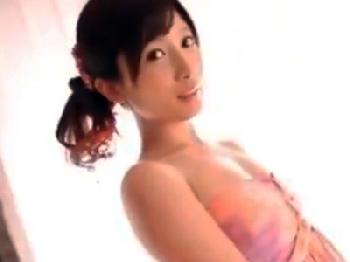 夫婦でマッサージに来た若妻が施術中に他人棒を突っ込まれ声を殺して全身全霊性交