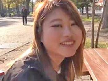 見ている方にも緊張が伝わるガチ素人のハメ撮り膣内射精