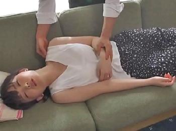 ずっと種付したかった若妻を昏睡させ起きてから中出し