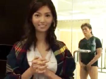 スタイル抜群美女が普通のグラビア撮影と騙されて強襲挿入される