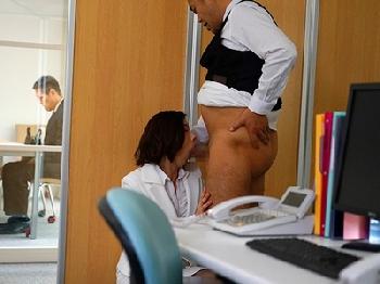 嫌いな部下と温泉に出張!!まさか膣射交尾をするとは!!