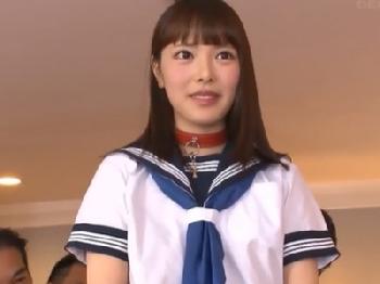 マゾなベビーフェイス美少女が輪姦されて中出し＆ぶっかけ乱交