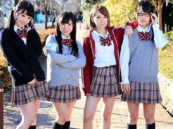 学校内のペニスを狩りまくる女子校生たち