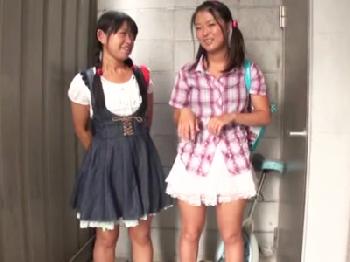 公園で声をかけた童顔娘達にスクール水着コスプレをさせて性交する