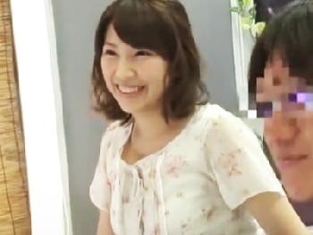 友人同士の大学生が謝礼につられて友情崩壊するコンドーム未装着の性行為