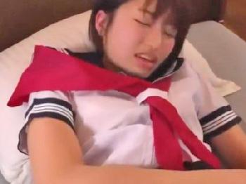 マジモンアイドル女子校生に電動マッサージ器当てて顔面射精性交