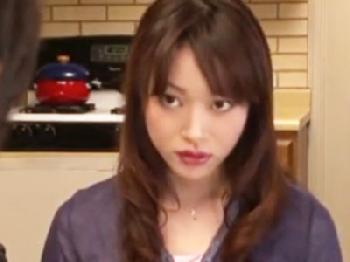 義理息子とその友人に集団輪姦性的暴行され肉欲便所状態の綺麗な主婦