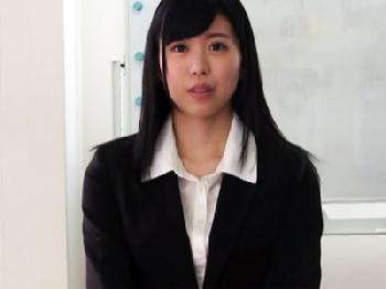 性的欲望処理係として採用された可愛い新卒OLが毎日オフィスで献身的な性行為