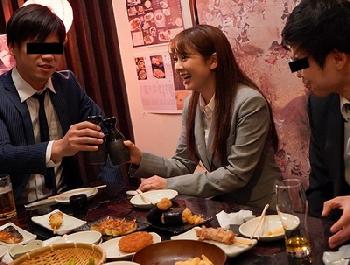 終電逃した女性会社員が先輩上司に一晩中オメコ内でスペルマ発射されてW