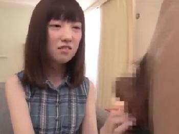 清楚な処女娘が初のフェラ体験で涙目→挿入されて号泣