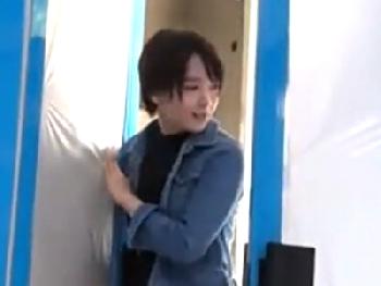 夫の友人に催眠術をかけられて中出し寝取りされる人妻