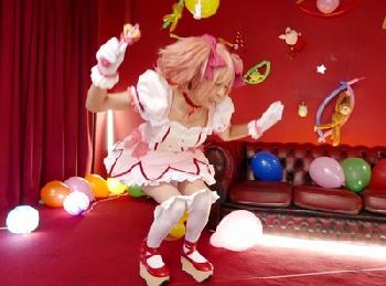 魔法少女が2.5次元のアニメ世界にあなたを引き込む!!再現度高いコスプレ着衣性交