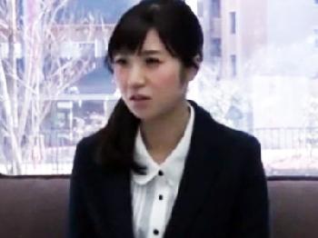 早漏の男を押し倒して激しい腰振りで速射させる美女会社員