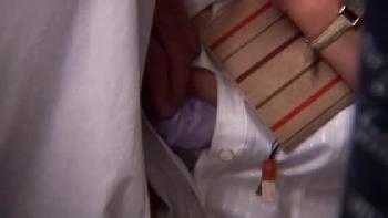 女子アナウンサーのような素人人妻がジャンピング不貞交尾