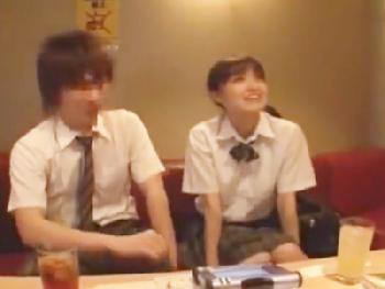 睡眠薬を盛られて眠ってしまった美少女女子校生が性的暴行されて強引に精液顔面射精