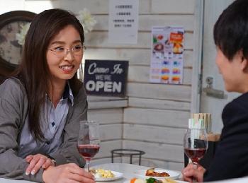 眼鏡の地味な人妻が…SEXになると豹変!!口内性交の達人だった