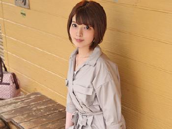 人妻とは思えないキュートな若妻の初体験の温泉浮気旅行