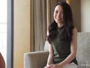 MSCの船を羨ましそうに眺める素人人妻と近くのホテルで浮気