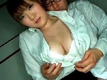 こんな巨乳がいたら仕事なんて集中できるか!!Yシャツから零れ落ちる豊乳オフィスレディたちと着衣SEX