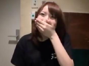 むっつり劣情をかき立てるまだイモくさい女子校生を媚薬で快楽漬け乱交