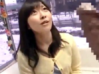 清楚ビッチそうな24歳素人さんに巨根と万札差し出した結果避妊具なしでの性行為を許可