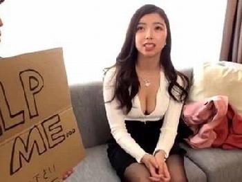 私服から巨乳が零れてる素人さんが巨根にハードピストンされるナンパエロ企画