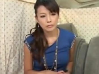 警戒気味な素人人妻を報酬で釣ってコンドーム非装着の膣内射精交尾成功!!