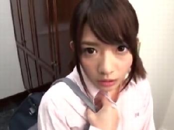 SNSでナンパした童顔の魅力的な女子校生を自宅に連れ込んで激情交尾→女性器の最奥コンドーム非装着で孕ませ交尾!!