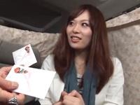 街角でナンパした素人人妻をホテルに連れ込み中出し発射