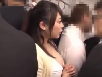 満員電車で痴漢に襲われて性的暴行された巨乳お姉さん