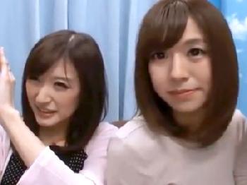 爆発寸前な性的欲望を隠しきれない清楚そうな巨乳素人人妻が激しくフェラチオ→派手に潮吹き