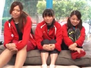 アスリート女子大生がマジックミラー号で日焼けチェックと騙され複数人での性行為