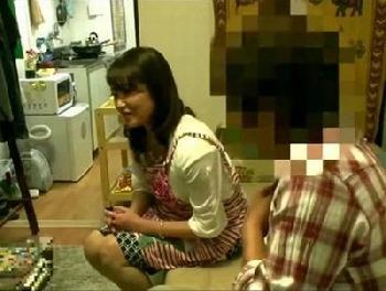 なんでもレンタルできるイイ時代になったものだ!!中年女性レンタルで家に連れ込んで盗撮し放題W