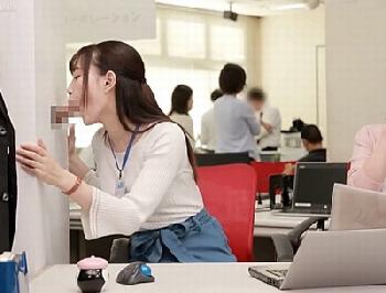 会社の机や床にペニスが生えている会社の女性会社員たちのフェラ日常風景