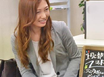 残業で終電を逃してしまった男女の先輩後輩が朝まで乱れる膣射性交