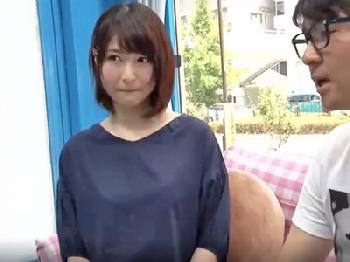 女性恐怖症の若者を優しく受け入れてあげる素敵なママ