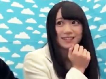 童貞に避妊具未装着で挿入＆初おまんこの中にそのまま子種を射精させる腰はくびれて胸は巨乳の美女