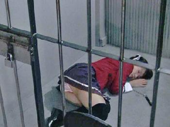 大好きなコスプレイヤーを監禁して犯さずにはいられない男