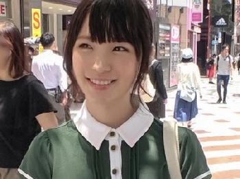 渋谷駅周辺で捕まえた専門学校生!!まだ大人の怖さを知らないピュア系素人と顔面射精交尾